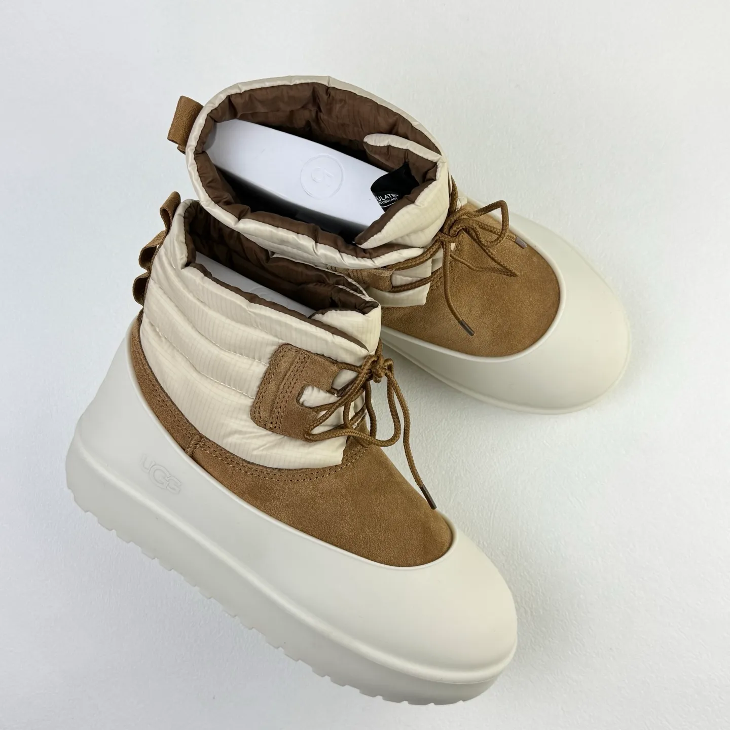 Pick up locally 💰760 Core recommendation Good price Size correction Men's and women's shoes UGG Mini Lace-Up Weather dual-purpose detachable winter neutral snow boots 1120849 Overseas shopping high-end retail version Combination midsole is lightweight and non-slip Real sheep fur integrated Size: 35 36 37 38 39 40 41 42 43 44 45 46